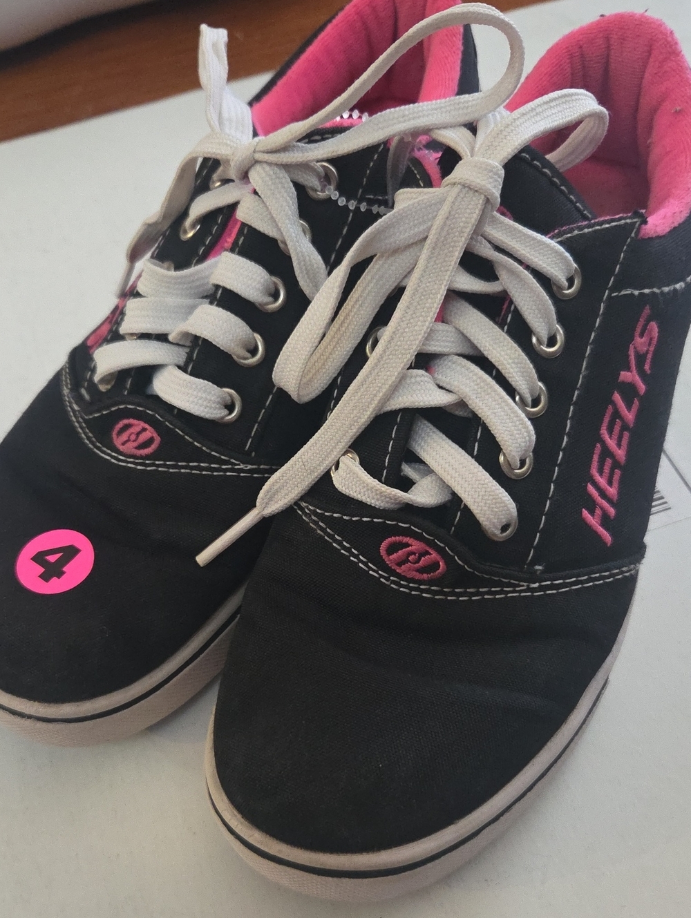 Heelys Black and Hot Pink Lace-Up Girls Skate Sneakers